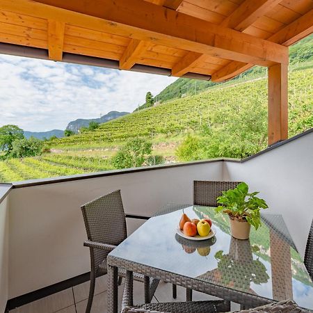 Finkenhof: Ferienwohungen - Urlaub Auf Dem Bauernhof Apartment Termeno Luaran gambar