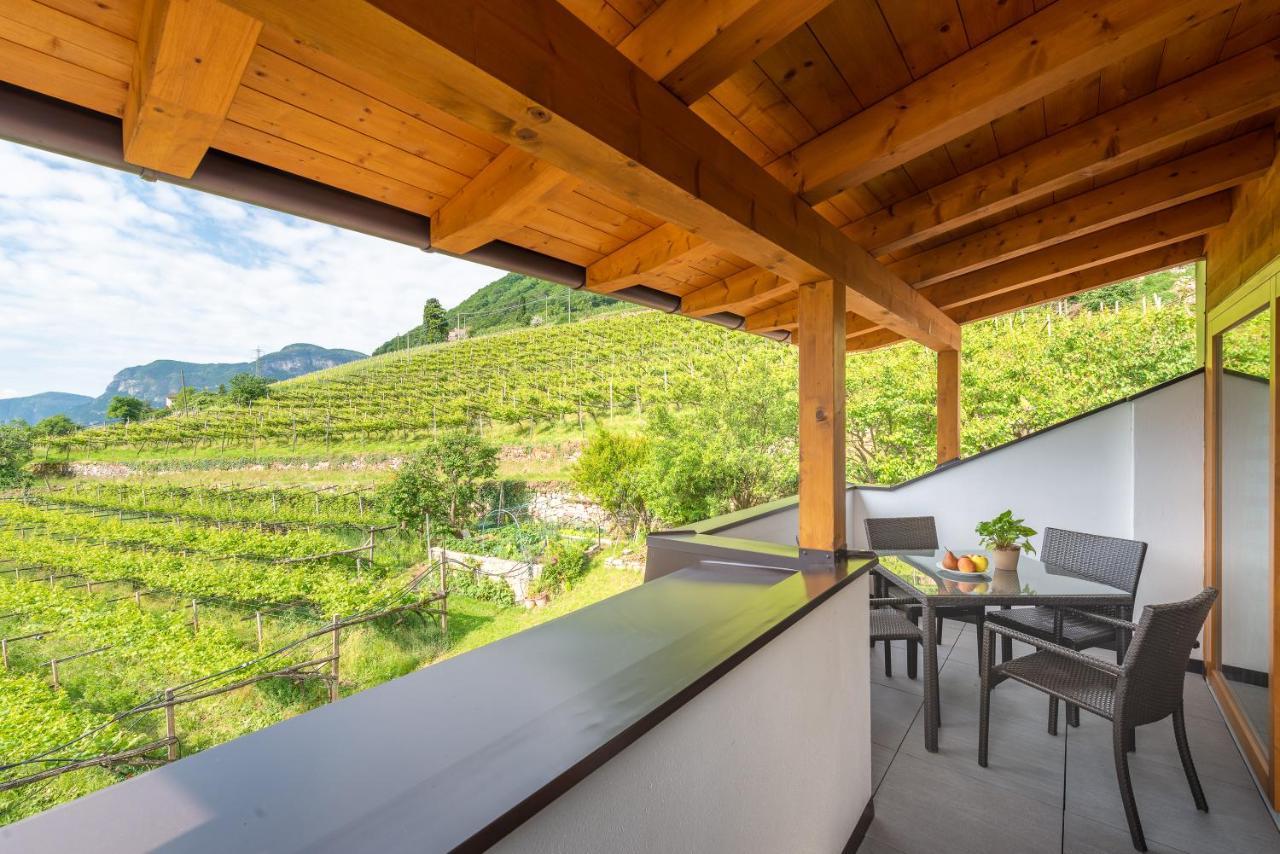 Finkenhof: Ferienwohungen - Urlaub Auf Dem Bauernhof Apartment Termeno Luaran gambar